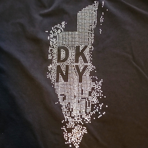 DKNY T-shirt With Bling. Size: L - Picture 2 of 6